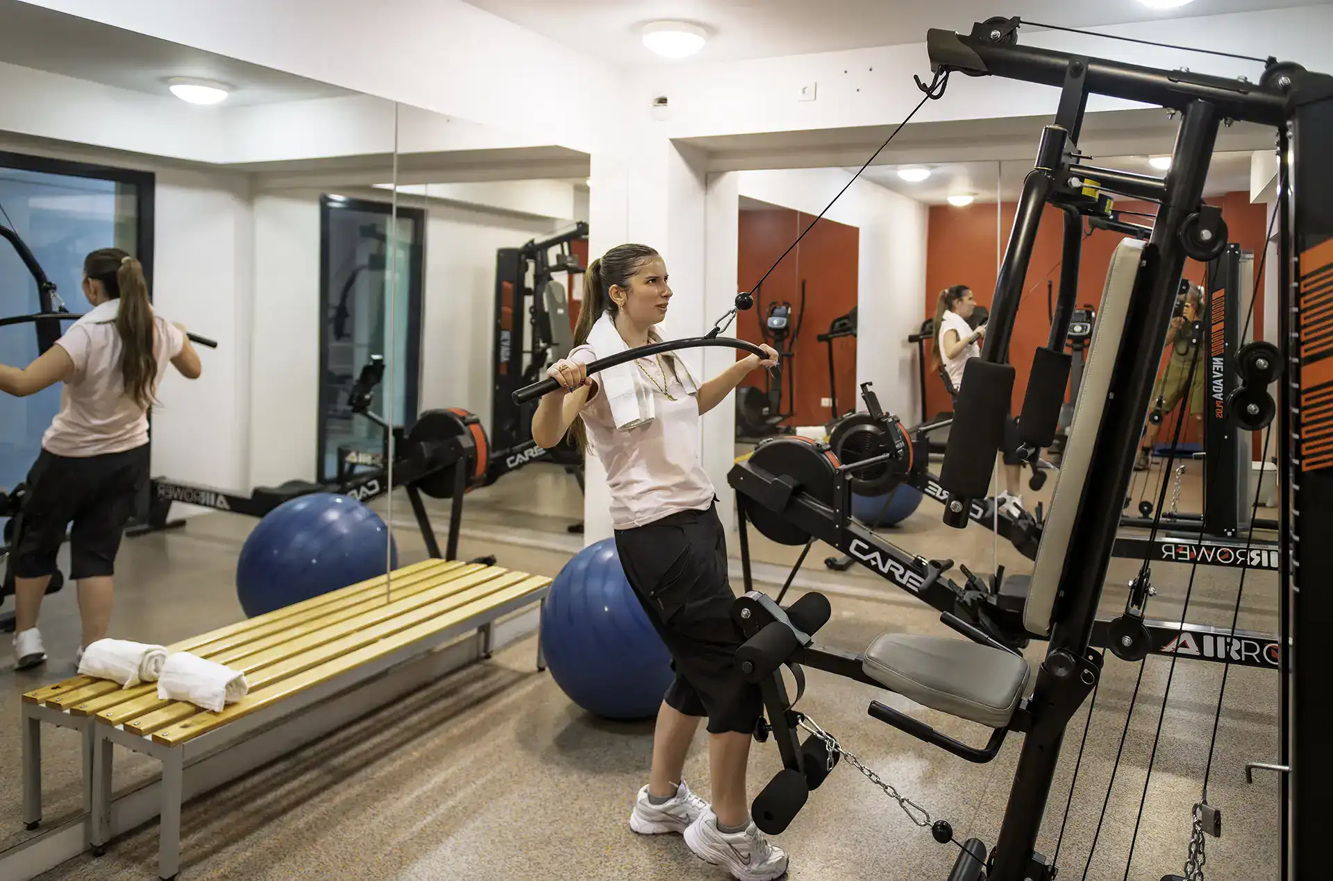Salle fitness de la résidence de vacances Goélia Le Clos St Michel à Chinon dans les Châteaux de la Loire