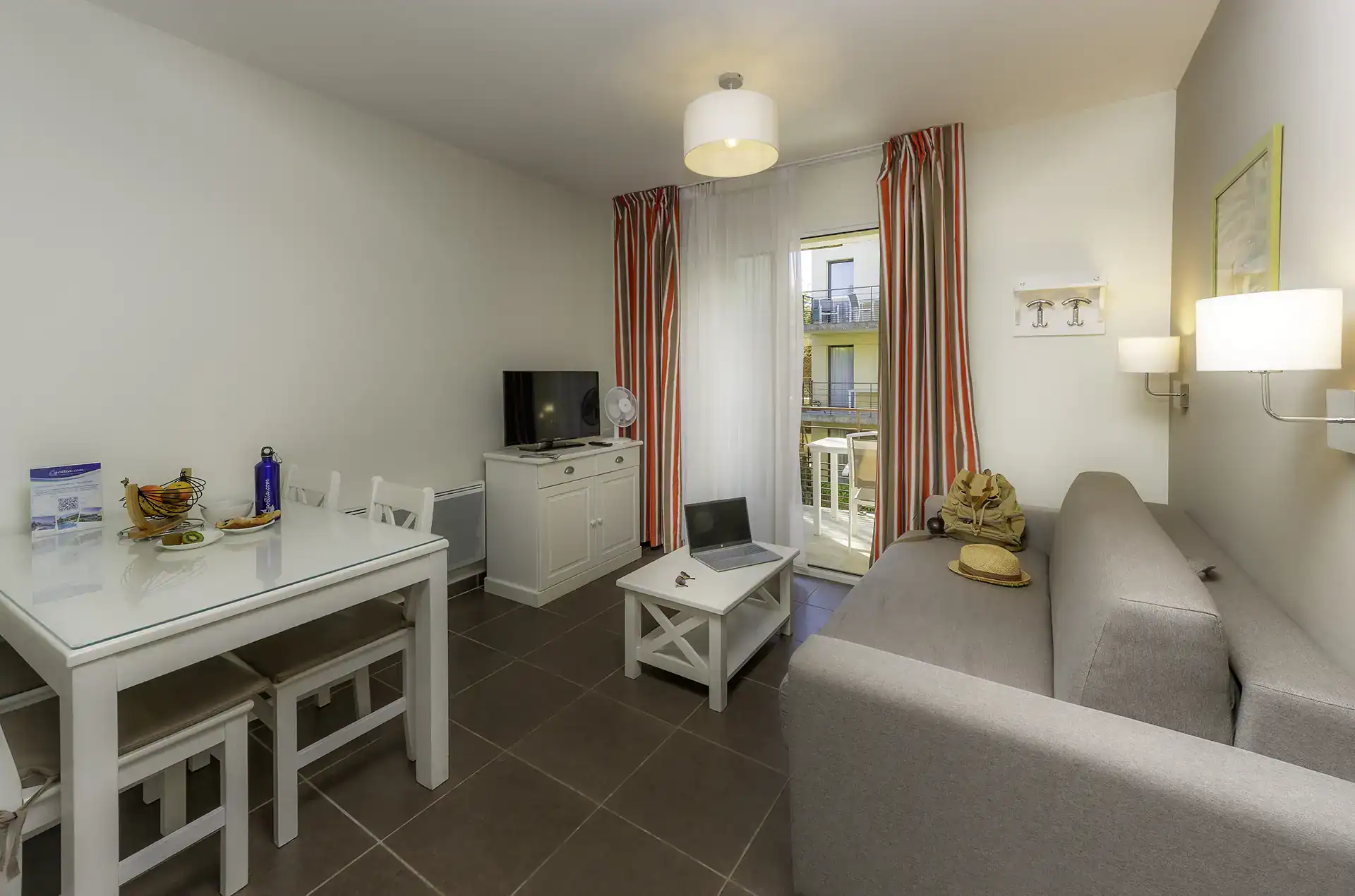 Exemple d'un intérieur d'un logement de la résidence de vacances Goélia Le Clos St Michel à Chinon dans les Châteaux de la Loire