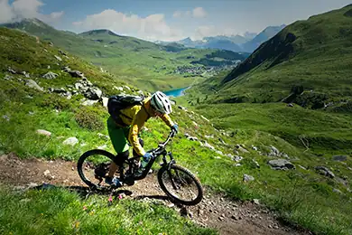Découvrez toutes les activités sportives proposées à Albiez-Montrond